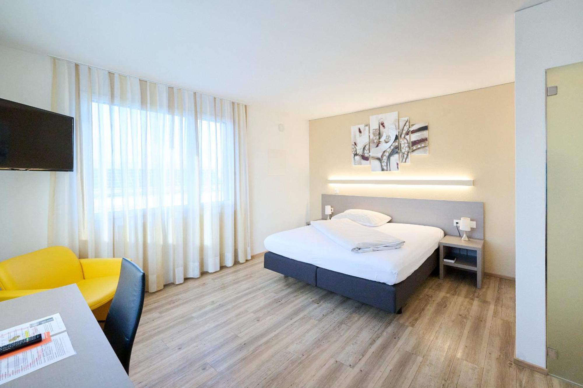 Hotel am Kreisel: Self-Service Check-In Hotel Lachen Exterior foto